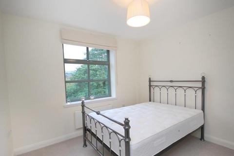 2 bedroom flat to rent, River Place