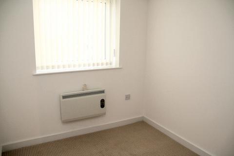 3 bedroom apartment to rent, 22 Lakeside Rise, Manchester, M9