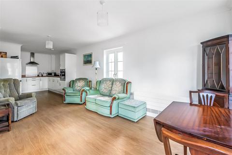 1 bedroom apartment for sale, Mickleham Gardens, Cheam Village