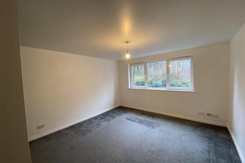 2 bedroom flat to rent, Morris Court, Perth