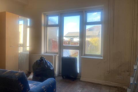 1 bedroom maisonette for sale, ALDBURY AVENUE, WEMBLEY