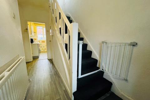 3 bedroom semi-detached house for sale, Stoney Lane, West Bromwich, B71