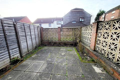 2 bedroom end of terrace house to rent, Peacock Mews, Maidstone