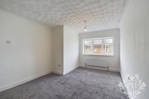 3 bedroom terraced house to rent, Burwell Road, Middlesbrough