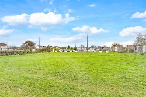 2 bedroom ground floor flat for sale, Manor Way, Leysdown-On-Sea, Sheerness, Kent