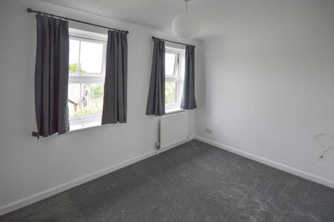 2 bedroom house to rent, Stacey Court, Bishop`s Stortford