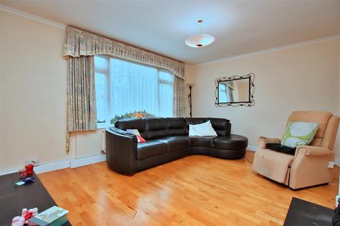 3 bedroom end of terrace house for sale, Manor Way, Borehamwood