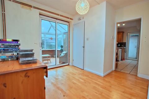 3 bedroom end of terrace house for sale, Manor Way, Borehamwood