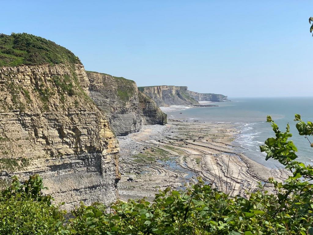 Cliffs.jpg
