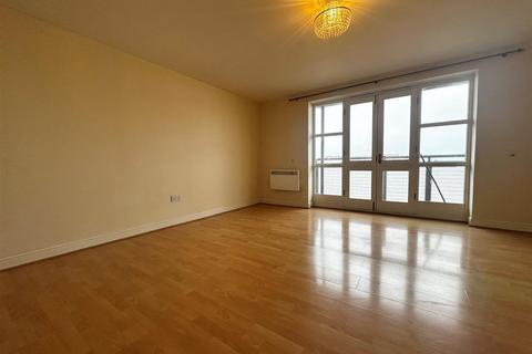 2 bedroom flat to rent, Russell Quay, West Street, Gravesend