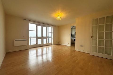 2 bedroom flat to rent, Russell Quay, West Street, Gravesend