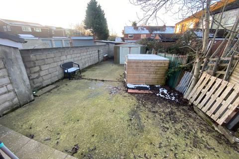 4 bedroom semi-detached house for sale, 2 Game Street, Glodwick, Oldham