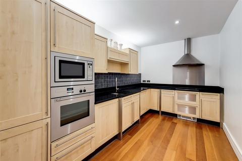 2 bedroom flat to rent, Eagle Wharf, Grosvenor Road, London