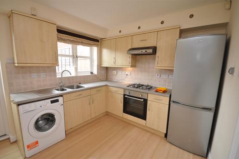 2 bedroom end of terrace house to rent, Chesterton Drive, Leamington Spa