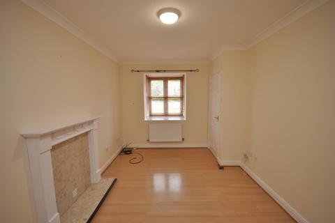 2 bedroom end of terrace house to rent, Chesterton Drive, Leamington Spa