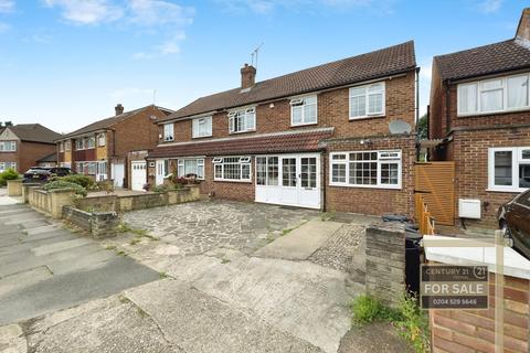 9 Edinburgh Drive, Ickenham, Uxbridge, UB10 8QY