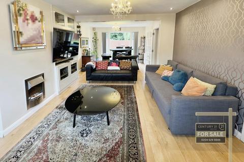 9 Edinburgh Drive, Ickenham, Uxbridge, UB10 8QY