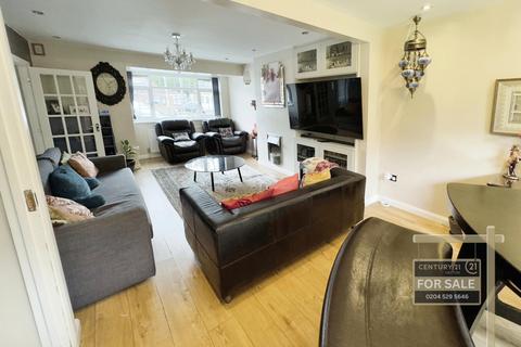 9 Edinburgh Drive, Ickenham, Uxbridge, UB10 8QY