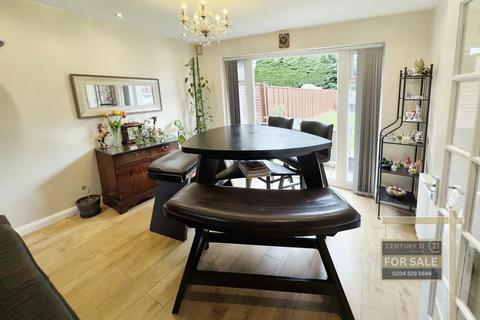 9 Edinburgh Drive, Ickenham, Uxbridge, UB10 8QY