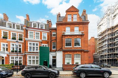 1 bedroom flat to rent, Roland Gardens, South Kensington, London, SW7