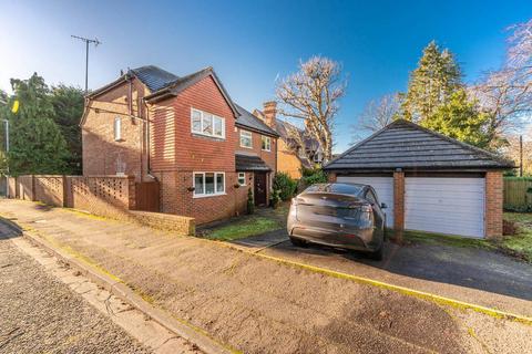 4 bedroom detached house for sale, Bayhurst Drive, Northwood, HA6