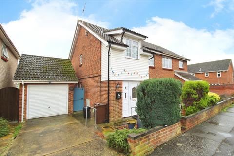 3 bedroom semi-detached house for sale, Goldfinch Close, Colchester, Essex, CO4