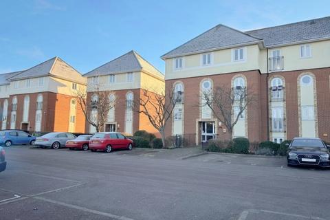 2 bedroom flat to rent, Walsingham Close, Hatfield, AL10