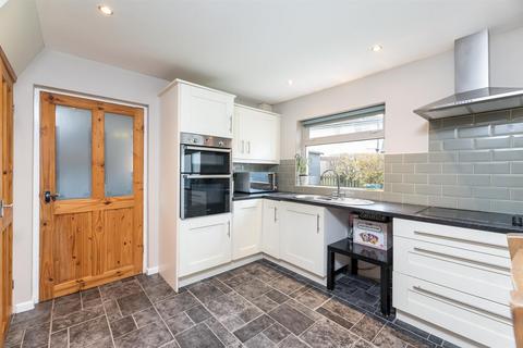 61 Church Close, Pool In Wharfedale, Otley, LS21 1LW