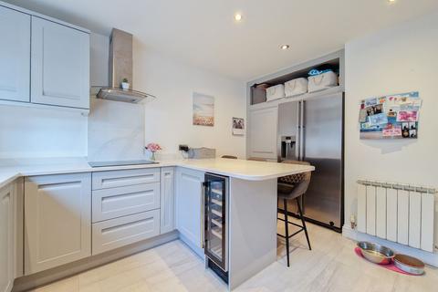 4 bedroom house for sale, 37 Le Clos Le Breton, St Saviour