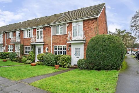 3 bedroom end of terrace house for sale, Gordon Avenue, Stanmore, Middlesex