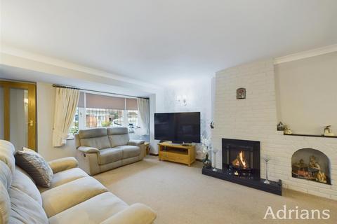 4 Vale End, Chelmsford, CM2 8NZ