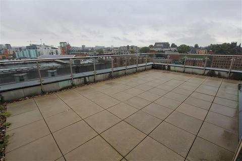 2 bedroom flat to rent, Cartier House. Leeds Dock