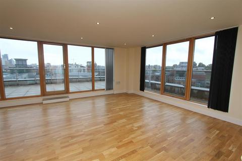 2 bedroom flat to rent, Cartier House. Leeds Dock