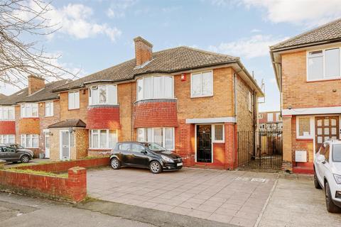 3 bedroom semi-detached house for sale, Friars Way Acton