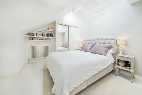 2 bedroom flat for sale, Crockerton Road, London SW17