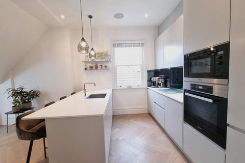 1 bedroom apartment to rent, Corfton Road, London