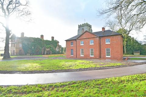 3 bedroom semi-detached house to rent, Lawnhead, Stafford, ST20