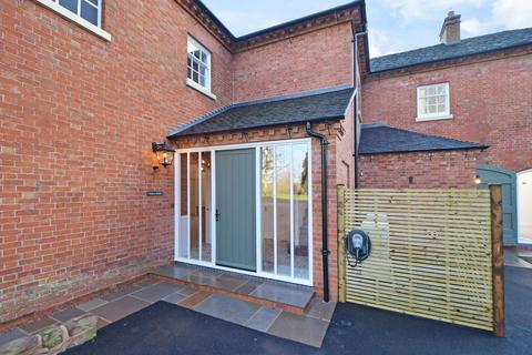 3 bedroom semi-detached house to rent, Lawnhead, Stafford, ST20