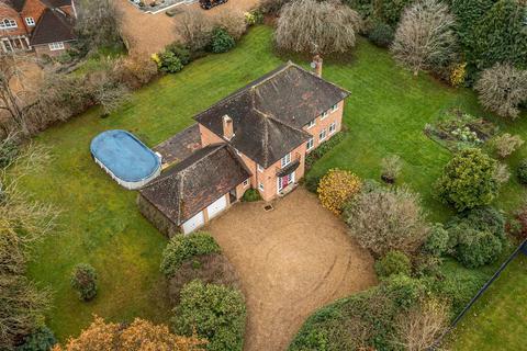 5 bedroom detached house for sale, Whitethorns, Roundabout Lane, Winnersh, RG41 5AD