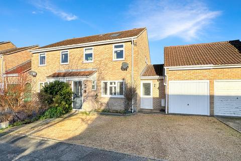 4 bedroom semi-detached house for sale, Buntings Crescent, Cambridge CB25