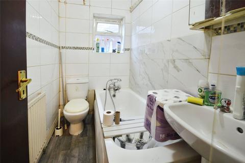 2 bedroom apartment for sale, Belton Road, London, NW2