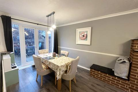 44 Chilcote Close, Birmingham, B28 0PB