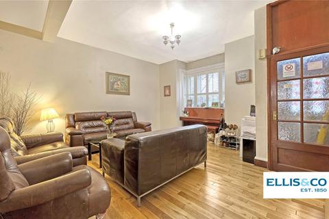 56 Kirkton Road, London, N15 5EY