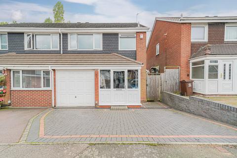 3 bedroom detached house for sale, Spinney Drive, Cheswick Green, B90