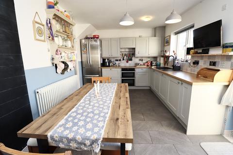 76 Leigh Road, Street, BA16 0HD