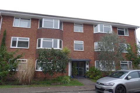 2 bedroom flat to rent, Holyhead Court, Angelsea Road, Kingston KT1 2ES