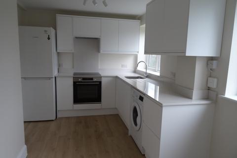 2 bedroom flat to rent, Holyhead Court, Angelsea Road, Kingston KT1 2ES