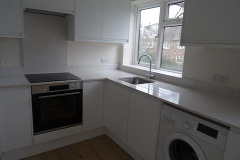 2 bedroom flat to rent, Holyhead Court, Angelsea Road, Kingston KT1 2ES