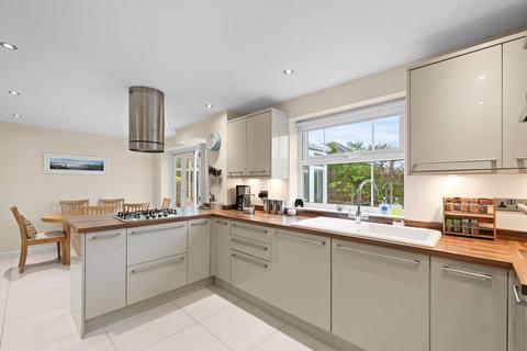 10 Esk Hause Close, West Bridgford, Nottingham, NG2 6SG