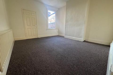 3 bedroom terraced house to rent, Nicholls Street, Stoke-on-Trent, ST4